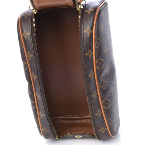 louis vuitton men's toiletry bag